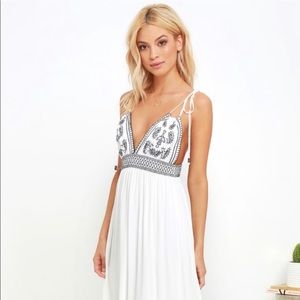 Lulus Maxi White & Navy Dress NWT